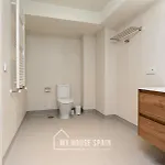 Myhousespain - Edificio Vanguardia * خيخون